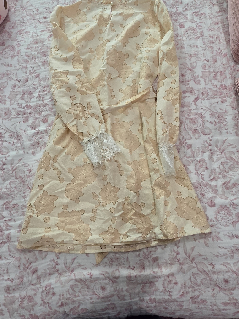 Allegra K Cream and Beige Floral Lace-Trim Robe Small